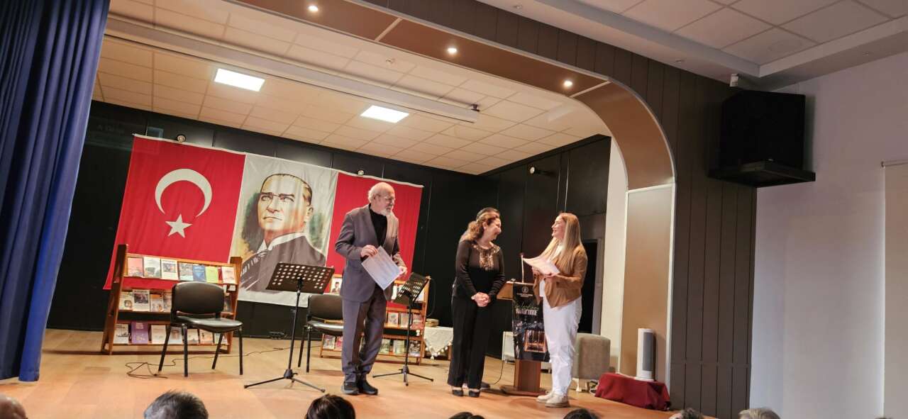 Muğla'da Mısraların Işığında Bir Akşam: Şiir ve Müziğin Büyüleyici Buluşması 4